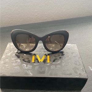 NWB Black IVI Vision Sunglasses Debbie Harry edition